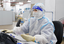 Ngày 31/8, Việt Nam thêm 12.607 ca COVID-19, TP.HCM và Bình Dương đều giảm