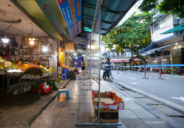 Video: ‘Chợ nhà giàu’ ở phố cổ Hà Nội thay đổi sau hơn 10 ngày dừng hoạt động