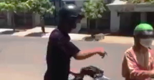 Thanh niên vụ 'bánh mì không phải thiết yếu' vừa bị phạt vì ra đường không lý do