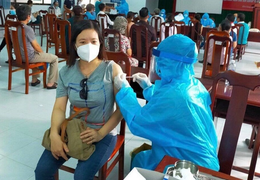 Bộ Y tế: Các địa phương khẩn trương lập kế hoạch tiêm mũi 2 vaccine COVID-19