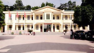 Ký giấy cho người ở vùng dịch về quê, Phó chủ tịch xã bị đình chỉ