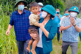 Bình Phước: Bé trai 3 tuổi nghi bị lũ cuốn trôi được tìm thấy an toàn