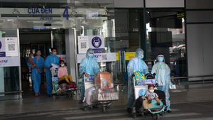 Bắc Giang phát hiện ca COVID-19 khi đưa 616 người dân về bằng máy bay