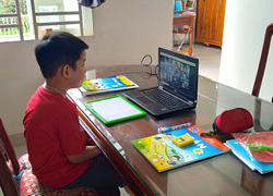 'Lớp 1 học trực truyến, giáo viên chỉ nên dạy Tiếng Việt và Toán'