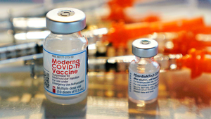 Tiêm trộn vaccine Moderna với Pfizer liệu có an toàn?