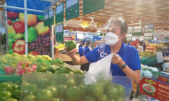 SG Co.op trích doanh thu bánh trung thu để tặng vật phẩm y tế cho tuyến đầu 