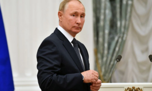 Tổng thống Putin hy vọng vaccine Sputnik sẽ bảo vệ mình