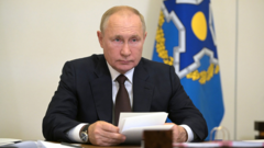 Loạt người thân cận với ông Putin mắc COVID-19