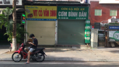 Video: Vì sao hàng quán 'vùng xanh' ở Hà Nội vẫn đóng cửa im lìm?