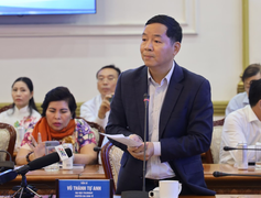 TS Vũ Thành Tự Anh cảnh báo về thiệt hại của kinh tế TP.HCM