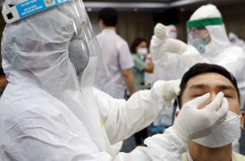 Hà Nội yêu cầu lấy mẫu 100% người có triệu chứng nghi ngờ mắc COVID-19