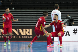 Tuyển futsal Việt Nam rơi nước mắt: Vì gia đình, vì người hâm mộ, quyết tâm