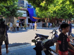 Hưng Yên: Người phụ nữ bị chém gục trước cửa nhà