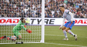 De Gea cản phạt đền phút bù giờ, Man Utd thắng kịch tính West Ham