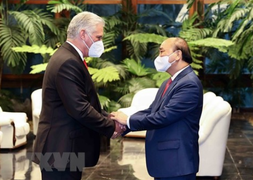 Việt Nam tặng Cuba 5.000 tấn gạo và trang thiết bị y tế