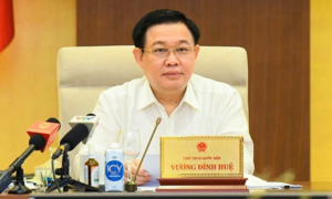 Chủ tịch Quốc hội: Điều kiện khó khăn mà không tiết kiệm thì rất có lỗi với dân