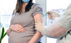 Bộ Y tế đề nghị khẩn trương tiêm vaccine COVID-19 cho phụ nữ mang thai