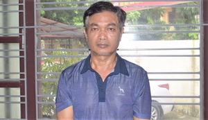 Khởi tố kẻ chém gục người phụ nữ trước cửa nhà ở Hưng Yên