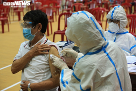 Chưa đạt 100% tỷ lệ tiêm vaccine, TP.HCM gửi công văn khẩn