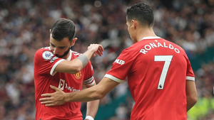 Sút phạt đền tệ nhất sự nghiệp, Bruno Fernandes hết cơ hội tranh với Ronaldo