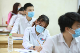 'Lạm phát' điểm chuẩn cao: Ðổi mới tuyển sinh thế nào?