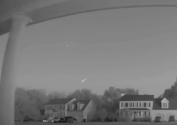 Cầu lửa vút qua bầu trời Mỹ với tốc độ 51.500 km/h