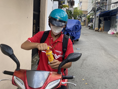 Đơn hàng nhiều, shipper chạy hết công suất