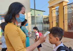 Hơn 130 học sinh đầu tiên ở TP.HCM có thể đến trường từ 4/10