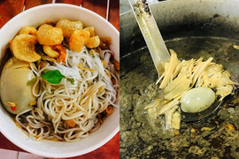 Đặc sản bún cua thối của phố núi Pleiku, thách bạn nếm thử mà không bịt mũi