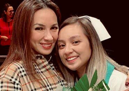 Con gái Phi Nhung: 'Mẹ có thể trở lại và ở cùng con thêm một lúc được không?'