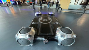 Chiếc xe đặc biệt sử dụng lốp hình cầu