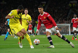 Man Utd may mắn thắng Villarreal: Solskjaer không thể trông chờ mãi vào Ronaldo