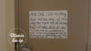 Biển báo mẹ dùng để ngăn bố ra ngoài gây xúc động: ‘Ra rồi sẽ không trở vô được’