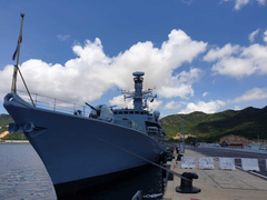 Khinh hạm Anh HMS Richmond cập cảng Cam Ranh, bắt đầu chuyến thăm Việt Nam