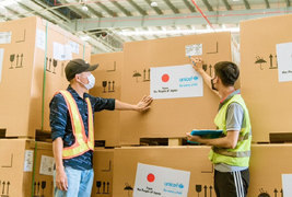 Việt Nam nhận 300 tủ lạnh bảo quản vaccine do Nhật tài trợ