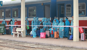 Đường sắt lập đoàn tàu chuyên biệt đưa người dân từ tỉnh, thành phía Nam về quê