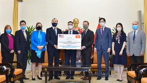 Tiếp nhận 1,5 triệu liều vaccine Mỹ viện trợ