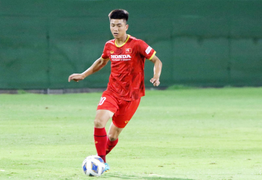 Phan Văn Đức trở lại, tuyển Việt Nam đủ quân số rèn chiến thuật đấu Trung Quốc