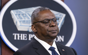 Lầu Năm Góc: Vỡ nợ khiến an ninh quốc gia Mỹ suy yếu