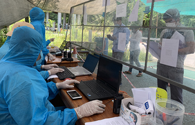 Ba người đi xe máy từ Bình Dương về Yên Bái dương tính SARS-CoV-2