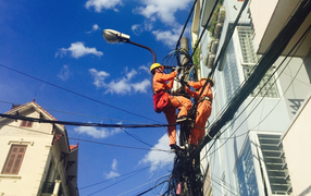 Tiêu thụ điện toàn quốc, đặc biệt khu vực miền Nam giảm mạnh trong tháng 9