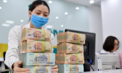 Tiền thu thuế giảm gần một nửa trong tháng 9