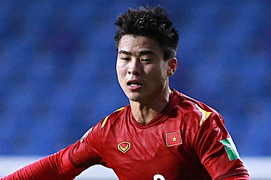 Duy Mạnh: 'Trọng tài không chính xác, tuyển Việt Nam phải chấp nhận'