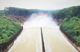 Các tỉnh miền Trung khẩn trương ứng phó bão Kompasu