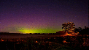 Video: Ngắm màn trình diễn kỳ ảo của Bắc cực quang