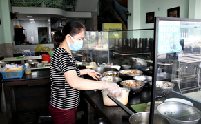 Đà Nẵng mở lại các hoạt động trừ dịch vụ làm đẹp, vũ trường, karaoke, massage