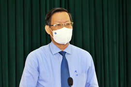 Chủ tịch TP.HCM: Trước mắt chỉ thí điểm học trực tiếp với lớp 9 và 12