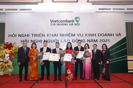 Vietcombank phát huy nội lực, hưởng ứng các cuộc vận động của Đảng