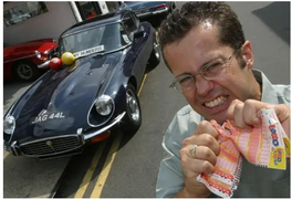 Xui xẻo mất vé số trúng 96 tỷ đồng, cặp đôi cãi vã rồi chia tay