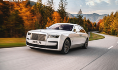 Siêu xe Rolls-Royce New Ghost và bộ ảnh chu du khắp thế giới